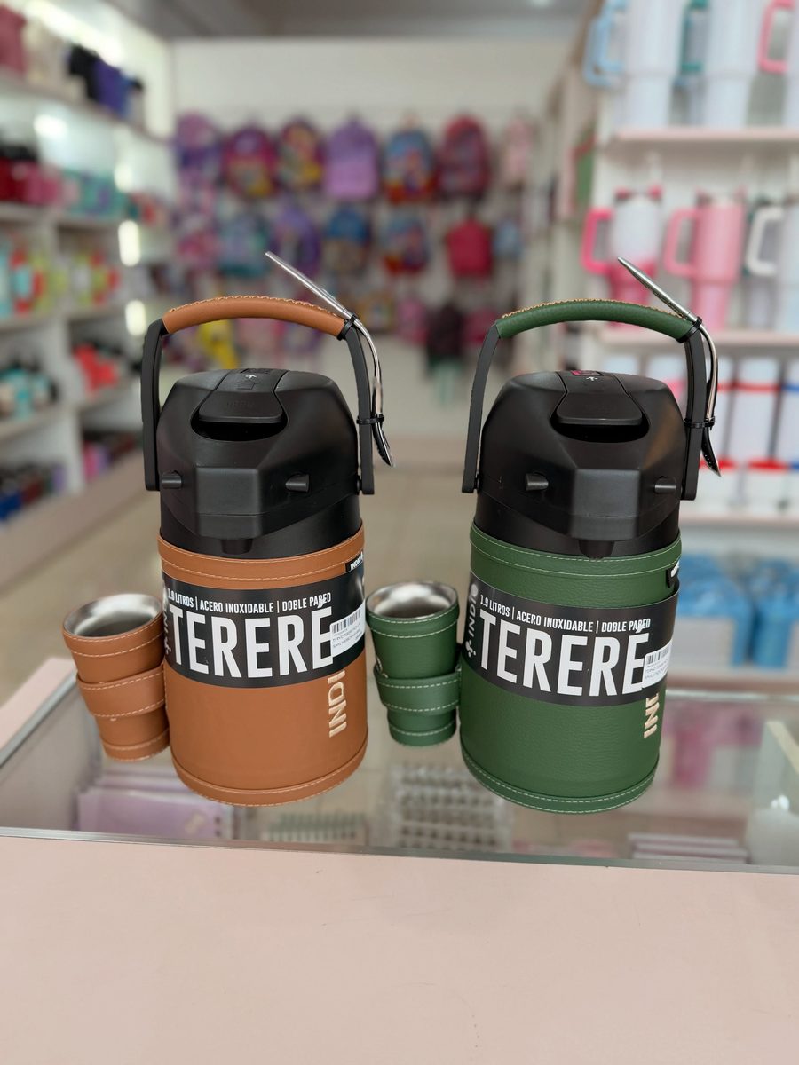 Termos de tereré de gran capacidad con vaso y soporte lateral